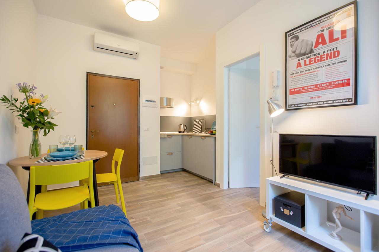 Apartamento Certosa Colorful Mini Flats Milán Exterior foto